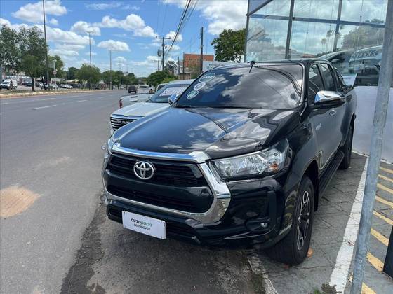 TOYOTA HILUX 2.8 D-4D TURBO DIESEL CD SRX PLUS 4X4 AUTOMÁTICO